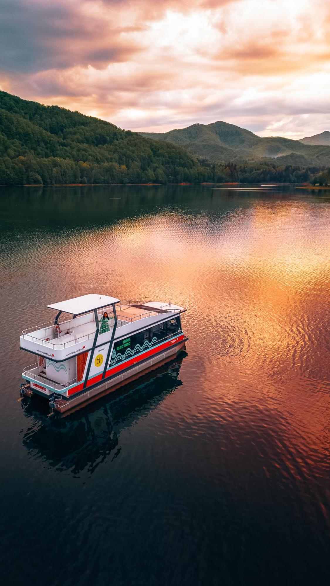 Adventure Lake Resort - Simared Baia Mare Eksteriør billede